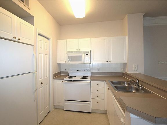 2nd image of 5146 Northridge Rd Unit 205