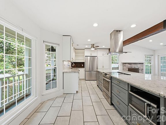 4th image of 2717 Olde Whitehall Rd