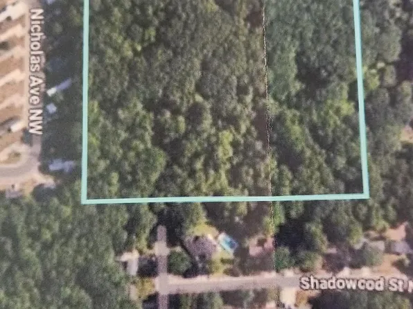 760 Six Mile Rd NE, Comstock Park, MI 49321