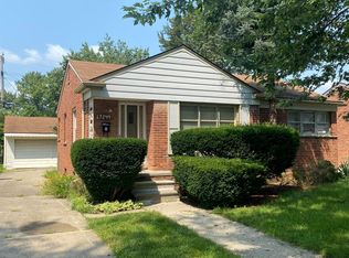 17249 Sumner, Redford, MI 48240