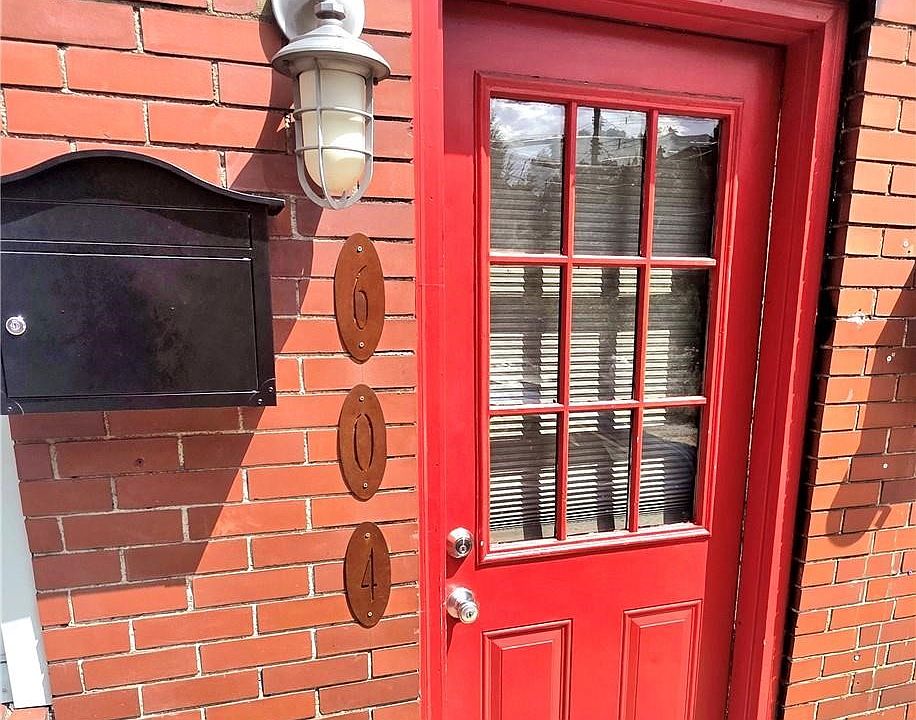 1st image of 604 Middle St