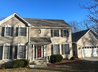 1478 Bartholomew Rd, Middletown, CT 06457