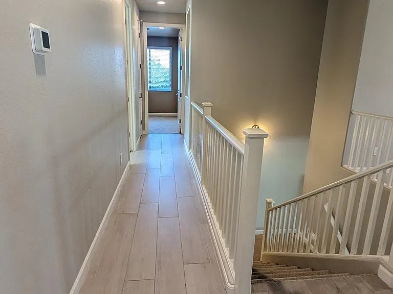 2119 E Kings Ave — Photo 14