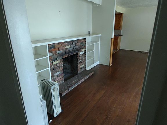 3rd image of 1376 Wesley Ave