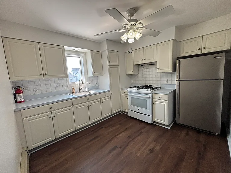 466 Chestnut St #2 — Photo 7