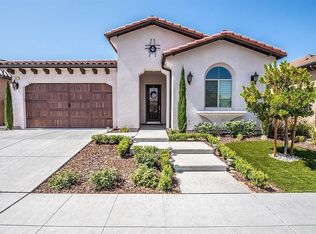 1967 E Amaryllis Ave, Fresno, CA 93730