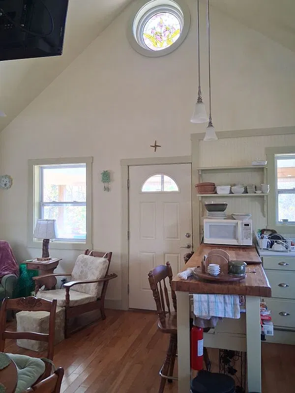 1 bed, 1.0 bath, 480 sqft, $1,300 — Photo 4