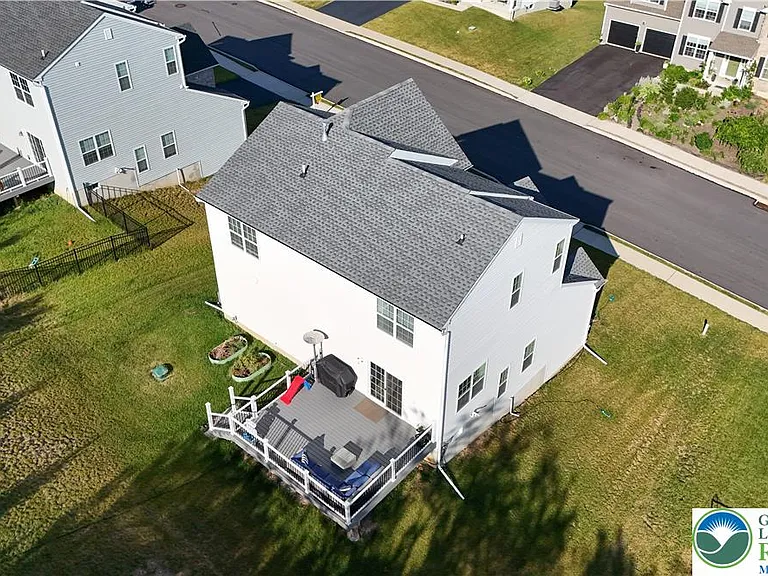 5044 Bellflower Dr — Photo 16
