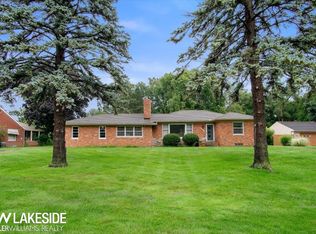 26865 Ross Dr, Redford, MI 48239