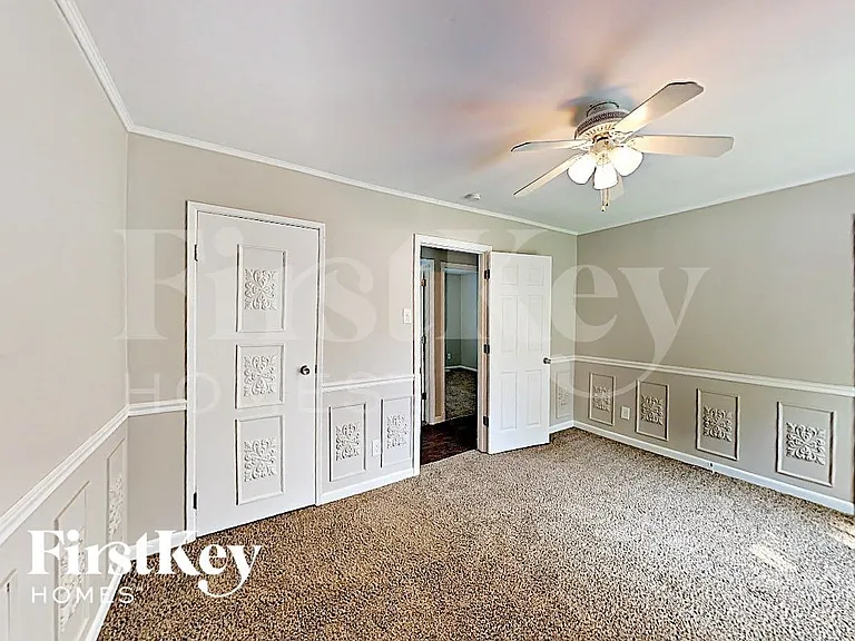 8 Deerpath Dr — Photo 7