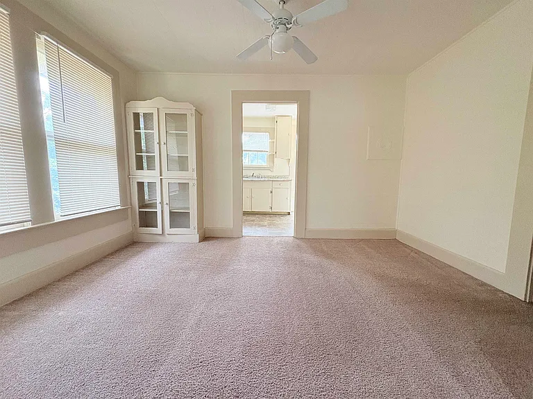 1612 N M L King Jr Blvd #UP — Photo 5
