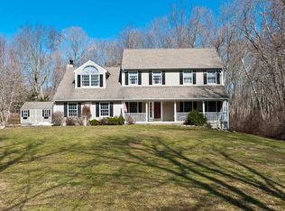 11 Twin Oaks Ln, Clinton, CT 06413