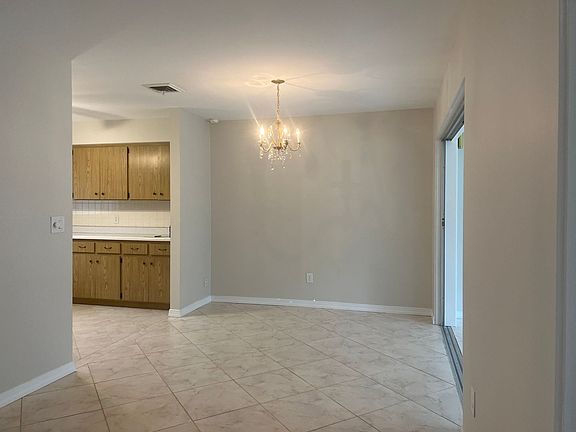4th image of 213 Park Blvd S