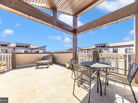 4th image of 1403 Bexley Way