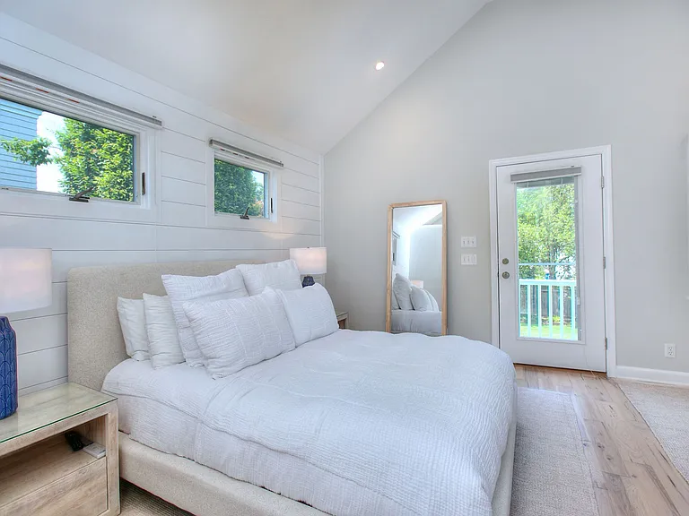 537 Penfield Rd — Photo 18