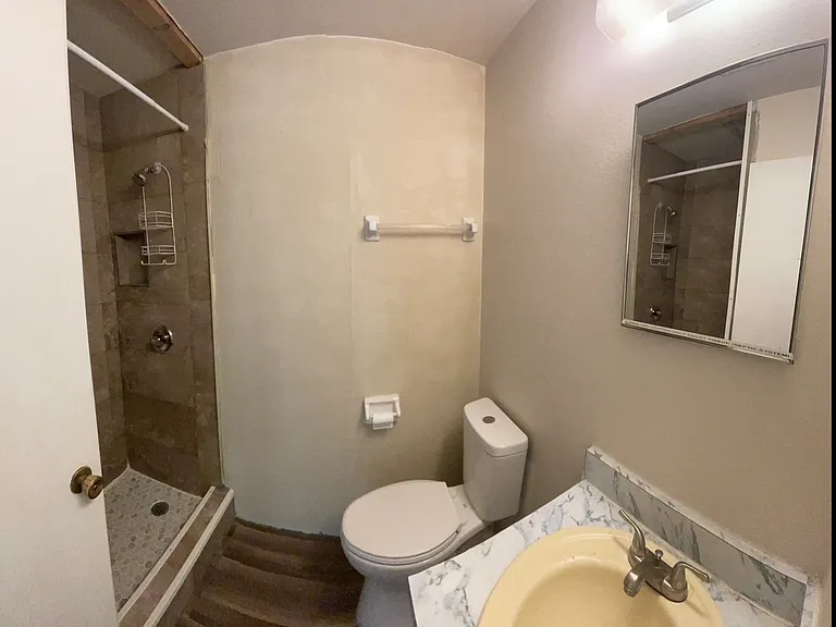 1403 Mackay Ave SE — Photo 6