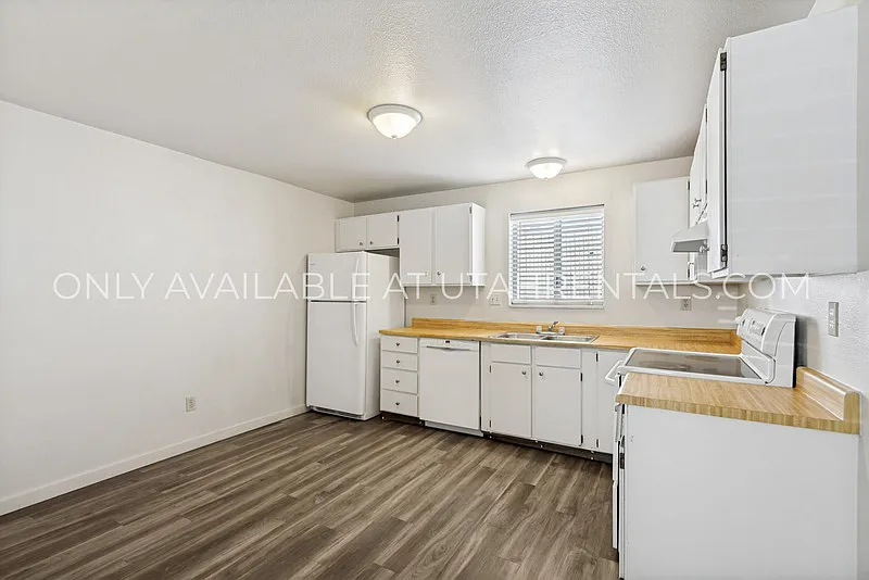255 E Center St #12