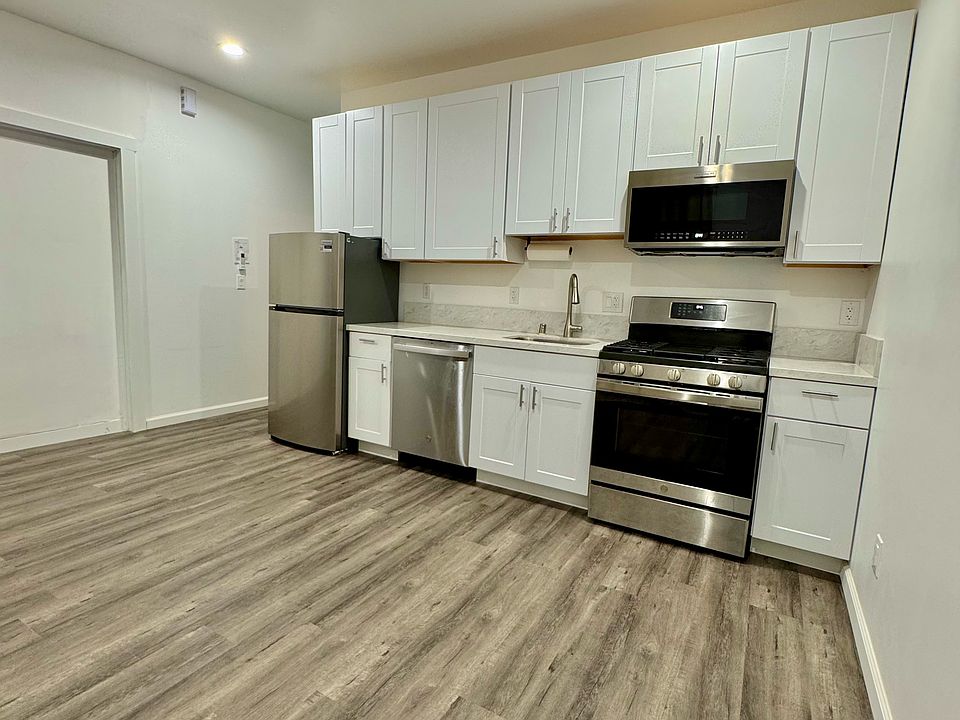 1st image of 6516 Osler St #1/2