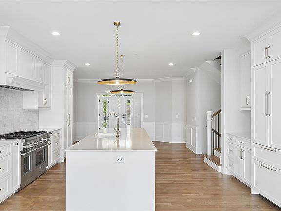 5th image of 6212 Flagg Creek Ln