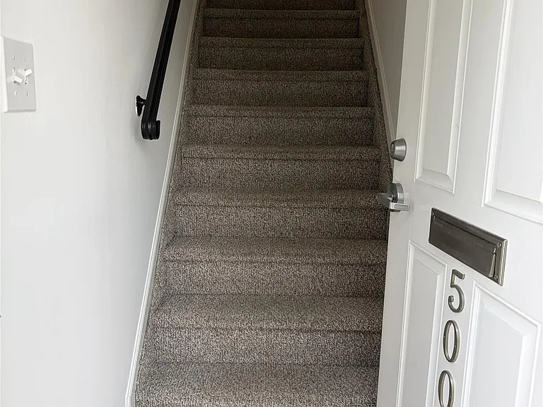 500 Kensington Ln — Photo 3