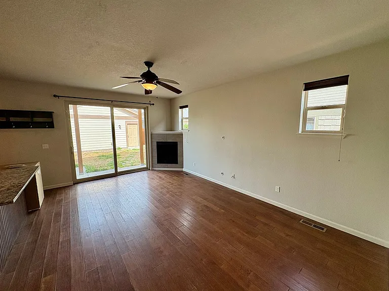 3489 Ash St — Photo 9