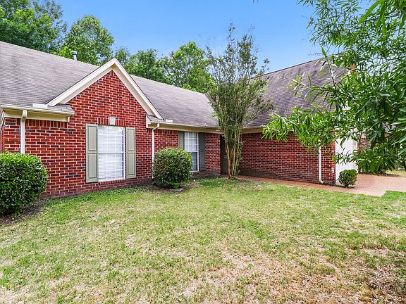 3rd image of 10362 Cottage Oaks Dr