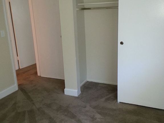 3rd image of 2345 Beechmont Ave APT 6