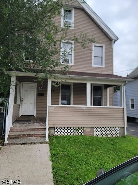 1st image of 476 Laurel St