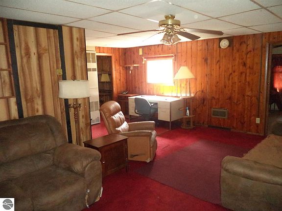 3rd image of 2144 Lakeview Ave