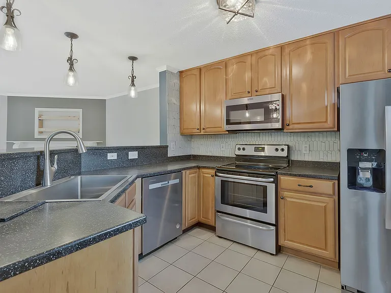 1809 Brockton Pl — Photo 6