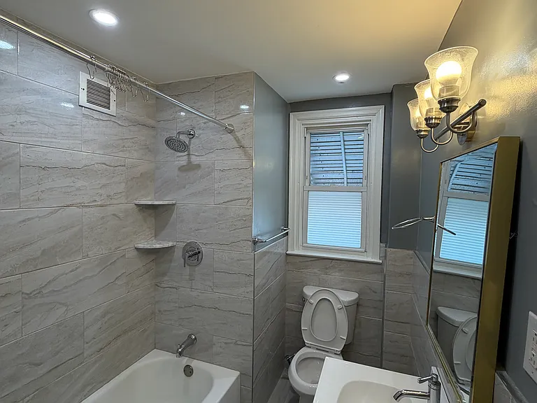 4701 Hartel Ave — Photo 5