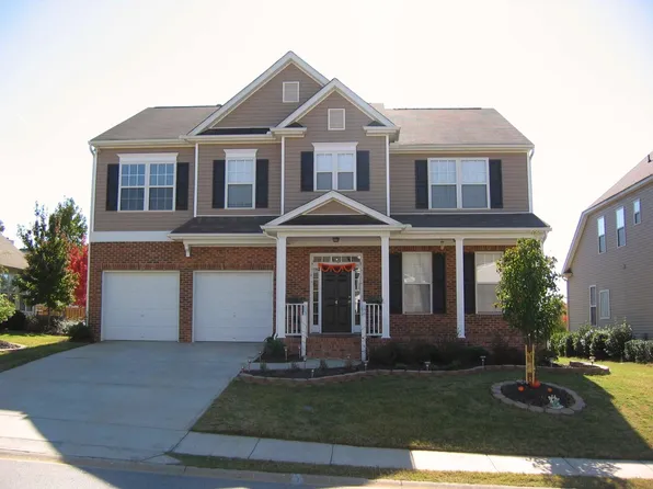 4 Smokehouse Dr, Simpsonville, SC 29681