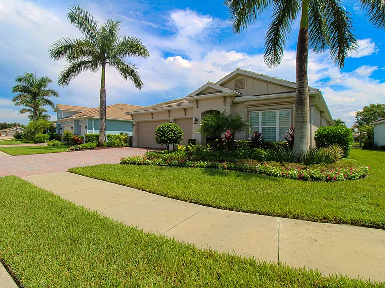 14849 Windward Ln — Photo 4