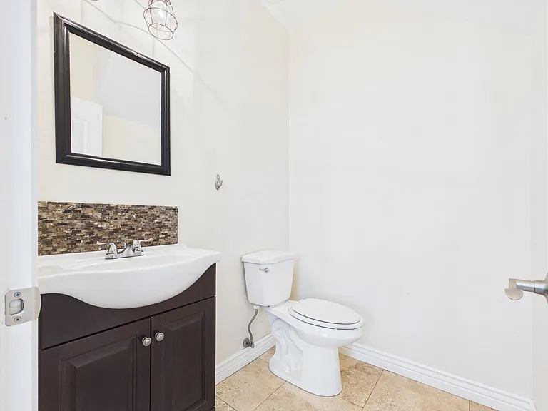 17648 W Lisbon Ln — Photo 14