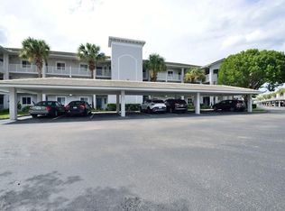 7812 Regal Heron Cir APT 305, Naples, FL 34104