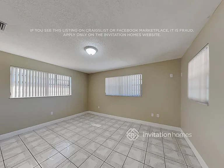 6435 SW 32nd St — Photo 8