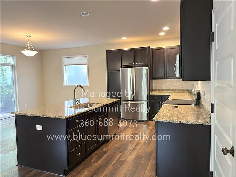 3920 Campus Willows Loop NE — Photo 6