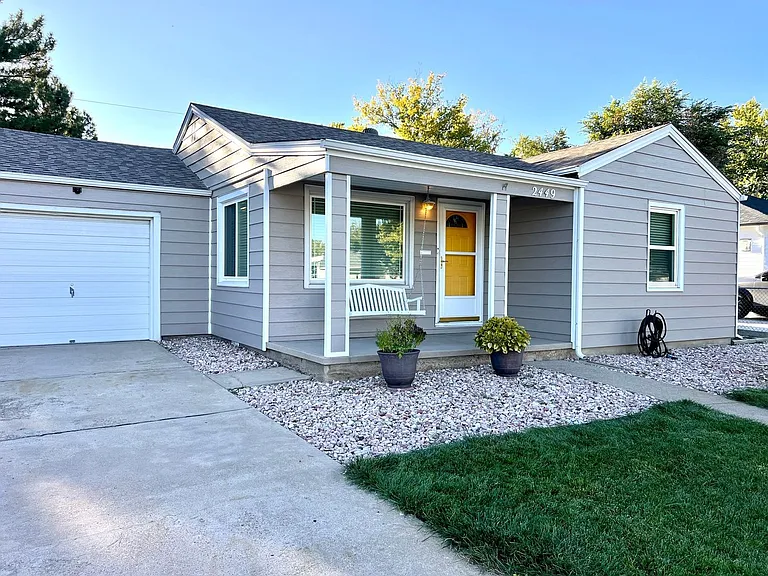 2449 Otis St — Photo 4