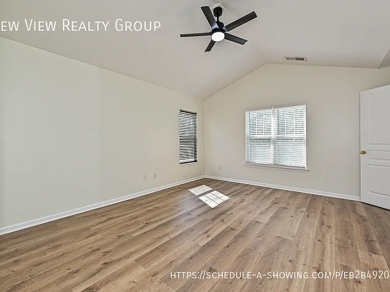10208 Old Carolina Dr — Photo 16