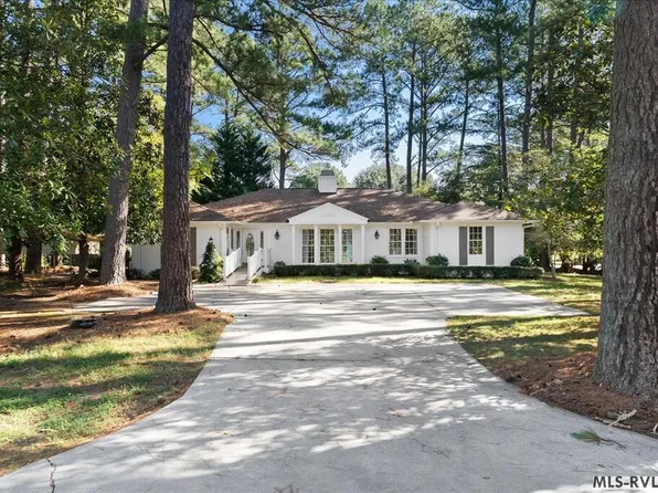 904 W High St, South Hill, VA 23970