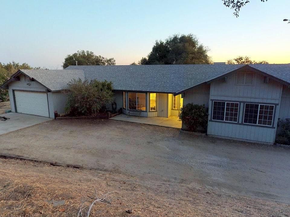 1st image of 32557 Whispering Springs Ln