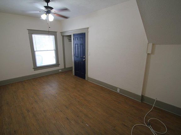 3rd image of 727 7th Ave N APT 2