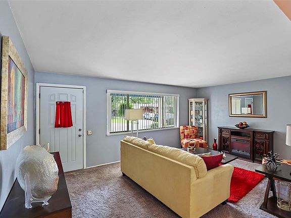 3rd image of 1643 Chesley Dr