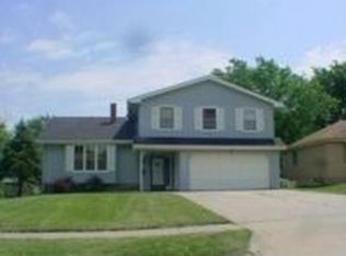 9379 North St, Omaha, NE 68127