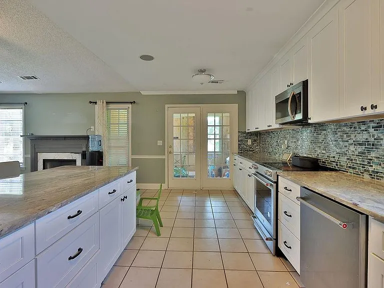2348 Planters Cove Dr — Photo 11