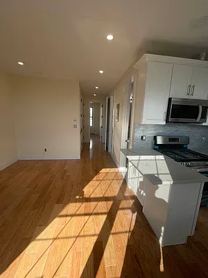 Rented by Hudson Exclusive | media 38