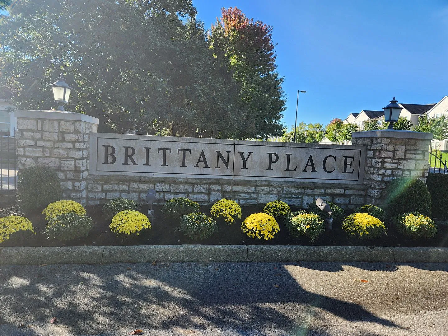 Available Now!3 BR/2.5BA Water View Condo with a 2-Car Garage and Community pool! — Photo 4