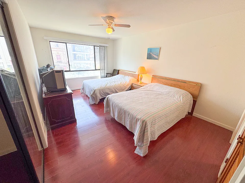 639 Broadway St #2