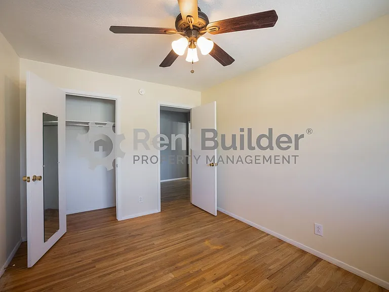 6504 Loftus Ave NE — Photo 13