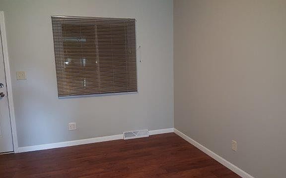 5th image of 2913 Sitka Ln APT 1